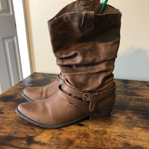 Arizona Moore Boots